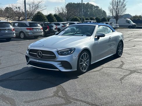 Used 2023 Mercedes-Benz E 450 E 450 image 3