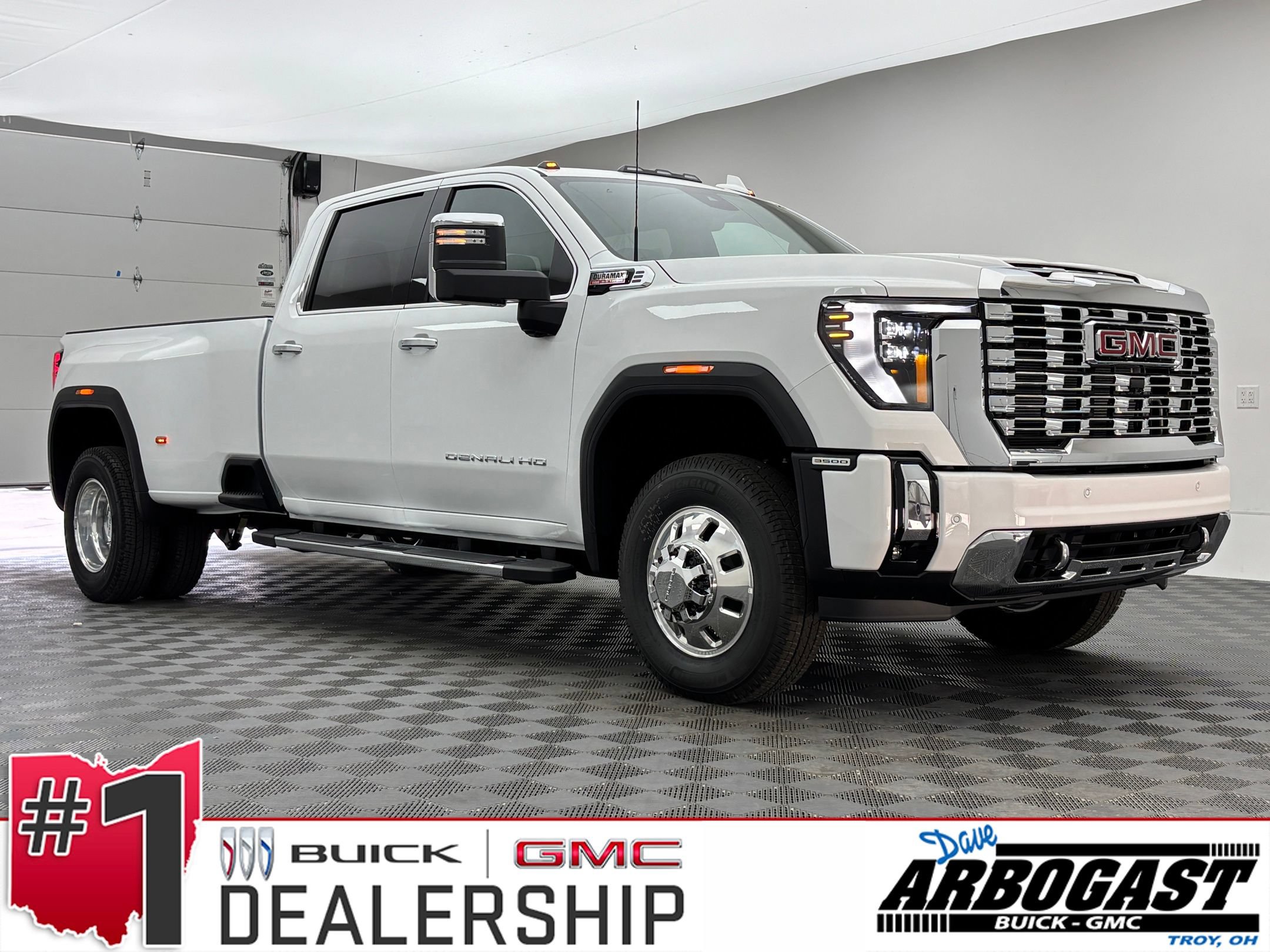 New 2026 GMC Sierra 3500 Denali w/ Denali Reserve Package AWD/4WD image 1