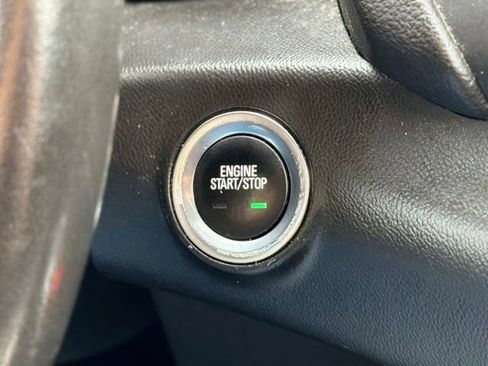 Used 2020 GMC Terrain Denali w/ Denali Premium Package FWD image 12