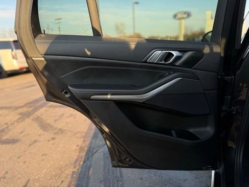 Used 2022 BMW X5 xDrive40i AWD/4WD image 15