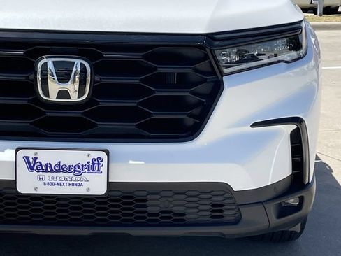 Certified 2025 Honda Pilot Sport image 9