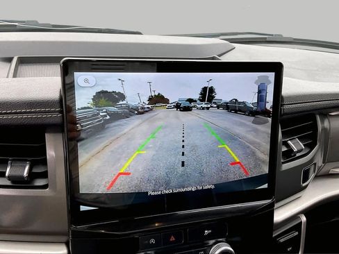 Certified 2024 Ford Expedition XLT RWD image 24