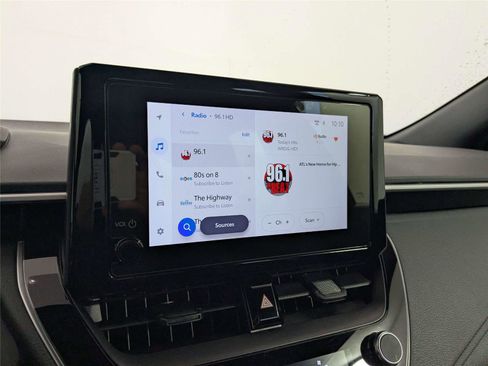 Used 2025 Toyota Corolla SE image 13