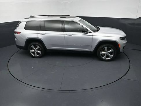 Used 2021 Jeep Grand Cherokee L Limited w/ Luxury Tech Group II AWD/4WD image 18