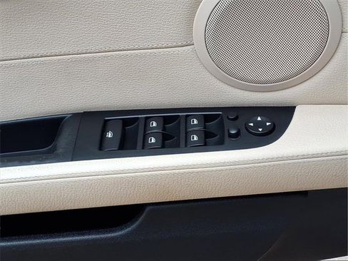 Used 2011 BMW Z4 sDrive35i image 18