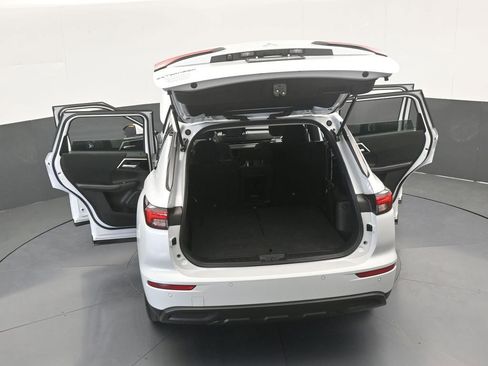 Used 2023 Mitsubishi Outlander ES image 67