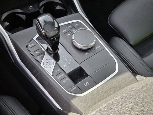 Used 2021 BMW 330i Sedan w/ Driving Assistance Package image 23