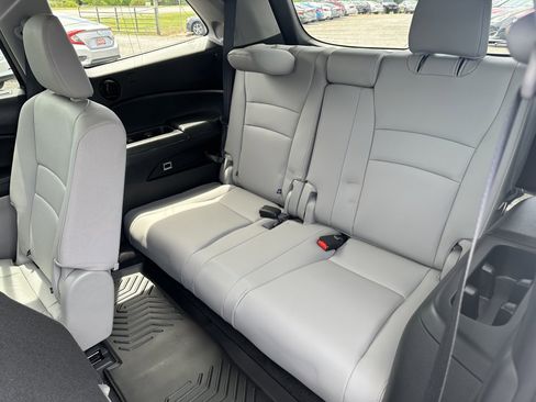 Used 2018 Honda Pilot Touring image 21