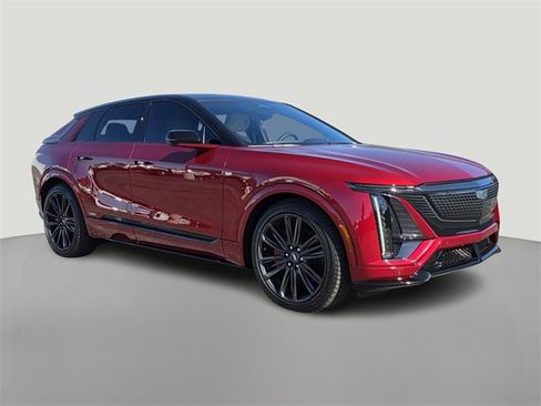 New 2026 Cadillac Lyriq V image 8