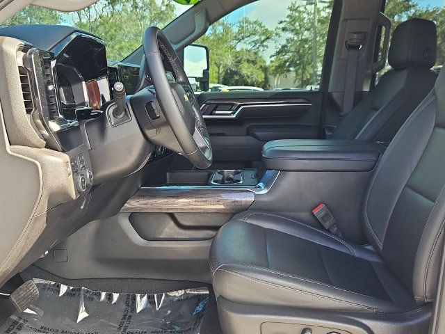 Certified 2025 Chevrolet Silverado 2500 LTZ w/ LTZ Convenience Package AWD/4WD image 22