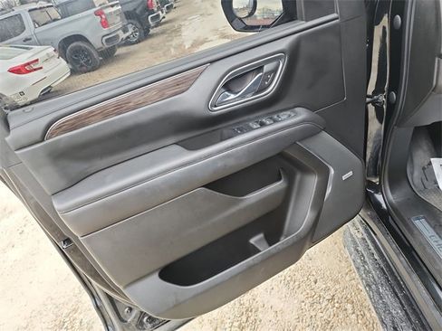 Used 2021 Chevrolet Tahoe LT w/ LT Signature Package image 18