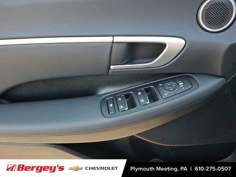 Used 2025 Hyundai Sonata SEL image 15