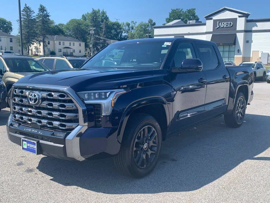 Used 2024 Toyota Tundra Platinum AWD/4WD image 4