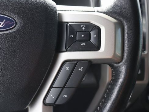 Used 2019 Ford F150 Lariat image 24