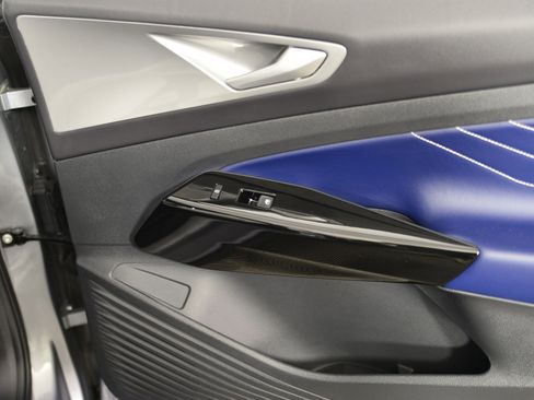 Used 2025 Volkswagen ID.4 S Limited image 9