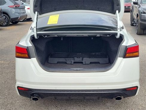 Used 2024 Nissan Altima 2.0 SR image 31