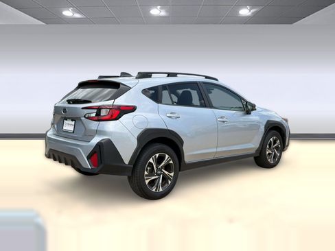 Used 2025 Subaru Crosstrek 2.5i Premium AWD/4WD image 9