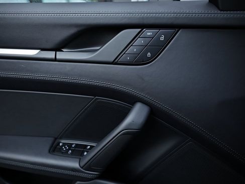 Used 2024 Porsche 911 Carrera T image 19