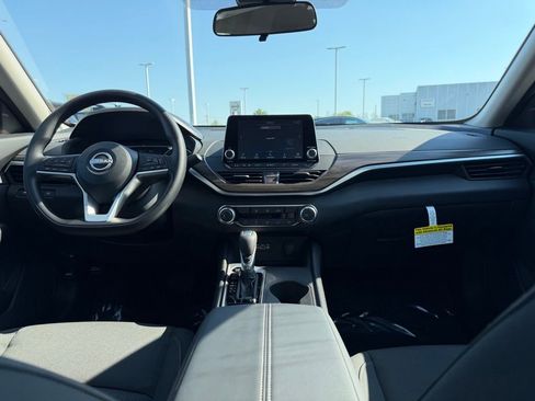 New 2026 Nissan Altima 2.5 SV FWD image 18