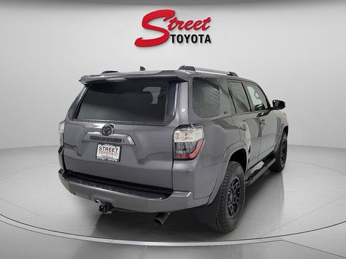 Certified 2022 Toyota 4Runner SR5 Premium image 4
