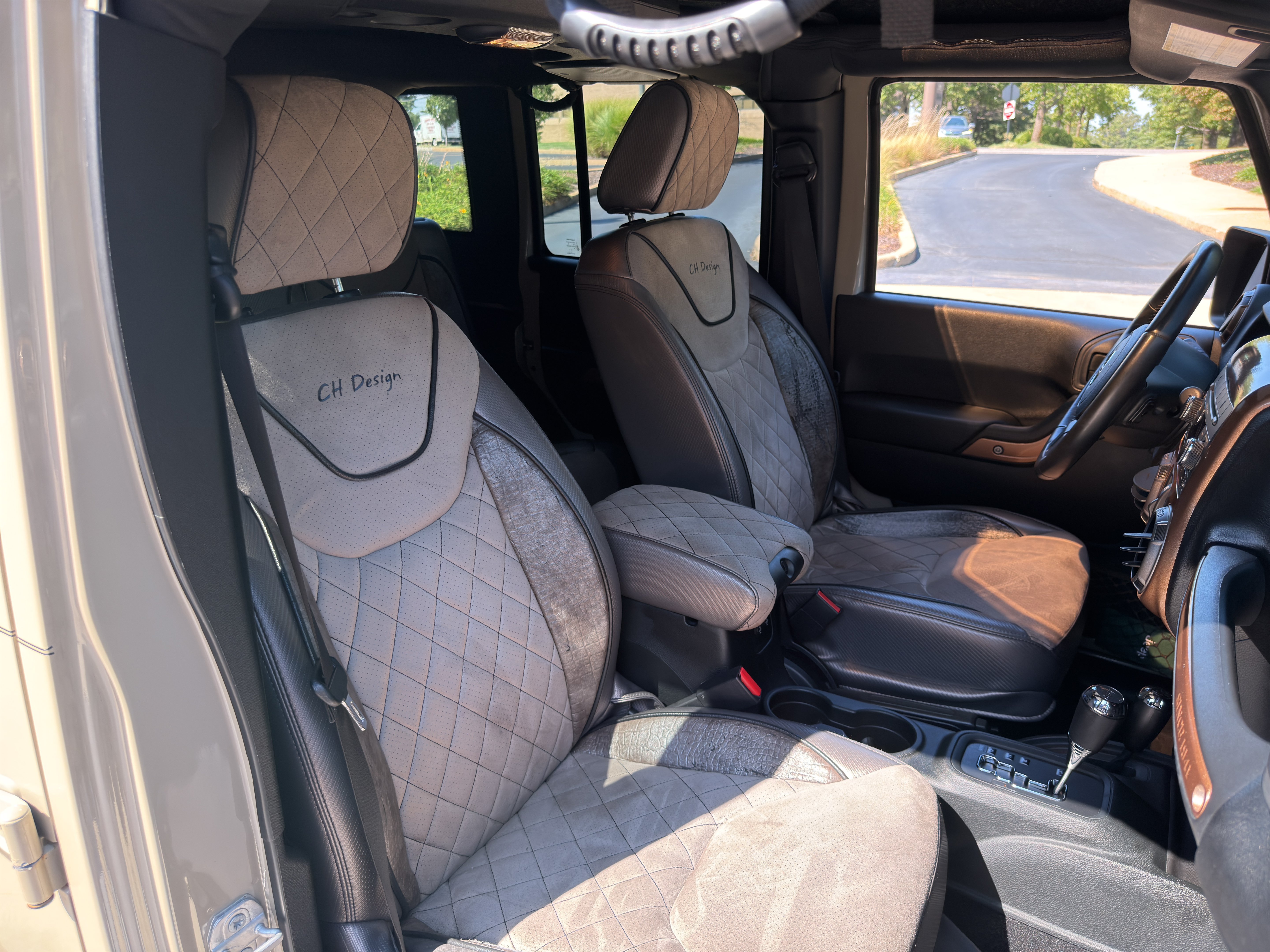 Used 2018 Jeep Wrangler Unlimited Sport S AWD/4WD image 16