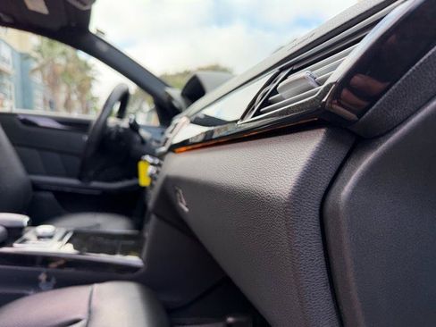 Used 2010 Mercedes-Benz E 550 Sedan image 51