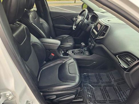 Used 2020 Jeep Cherokee Latitude Plus AWD/4WD image 7