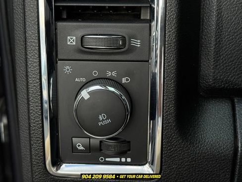 Used 2017 RAM 1500 Laramie w/ Convenience Group AWD/4WD image 15