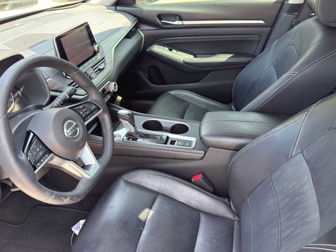 Used 2019 Nissan Altima 2.5 SL FWD image 13
