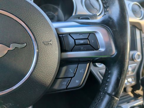 Used 2019 Ford Mustang Premium image 17