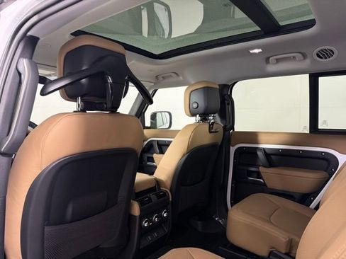 New 2026 Land Rover Defender 130 X-Dynamic SE image 20