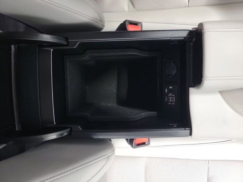 Used 2020 Lexus RX 350L Premium w/ Premium Package AWD/4WD image 29