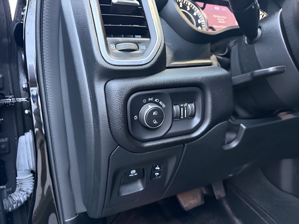 Used 2023 RAM 1500 Laramie AWD/4WD image 20