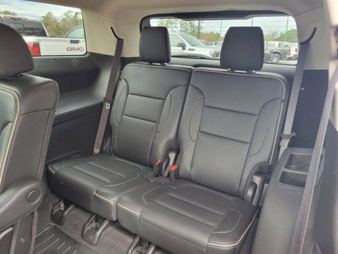 Used 2021 GMC Acadia Denali w/ Denali Technology Package image 32