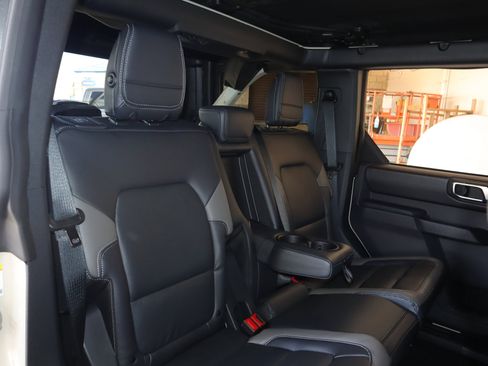 New 2025 Ford Bronco Outer Banks AWD/4WD image 43