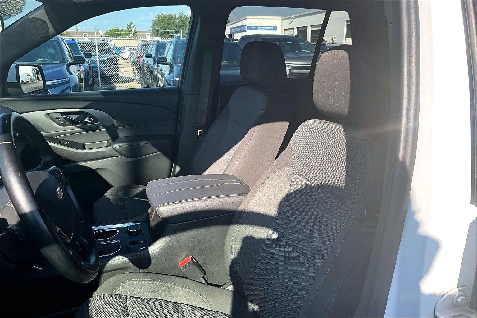 Used 2023 Chevrolet Traverse LT w/ LPO, Floor Liner Package AWD/4WD image 23