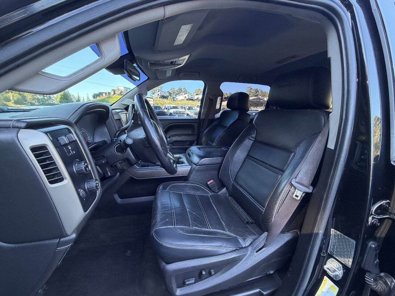 Used 2017 GMC Sierra 3500 Denali w/ Duramax Plus Package AWD/4WD image 16