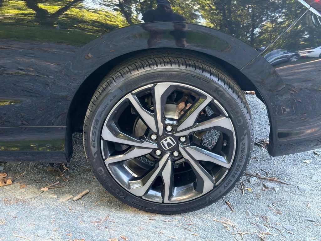 Used 2019 Honda Civic Sport image 6