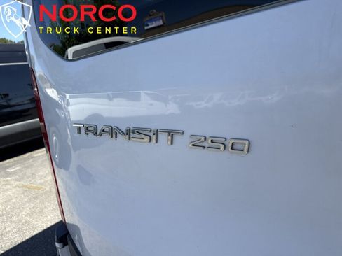 Used 2016 Ford Transit 250 130 Low Roof w/ Exterior Upgrade Package RWD image 9