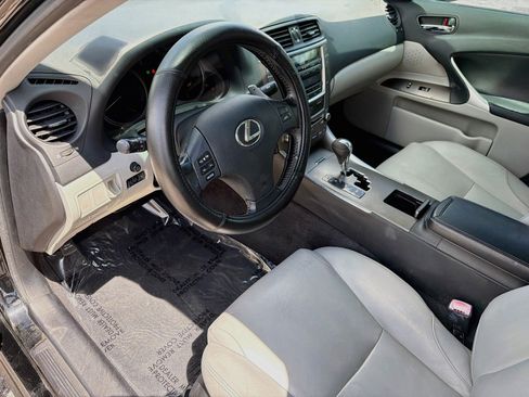 Used 2009 Lexus IS 350 RWD image 25