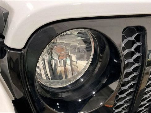 Used 2021 Jeep Gladiator Sport AWD/4WD image 30
