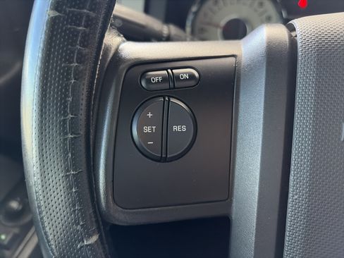 Used 2014 Ford Expedition Limited AWD/4WD image 22