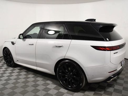 New 2026 Land Rover Range Rover Sport Dynamic SE AWD/4WD image 3