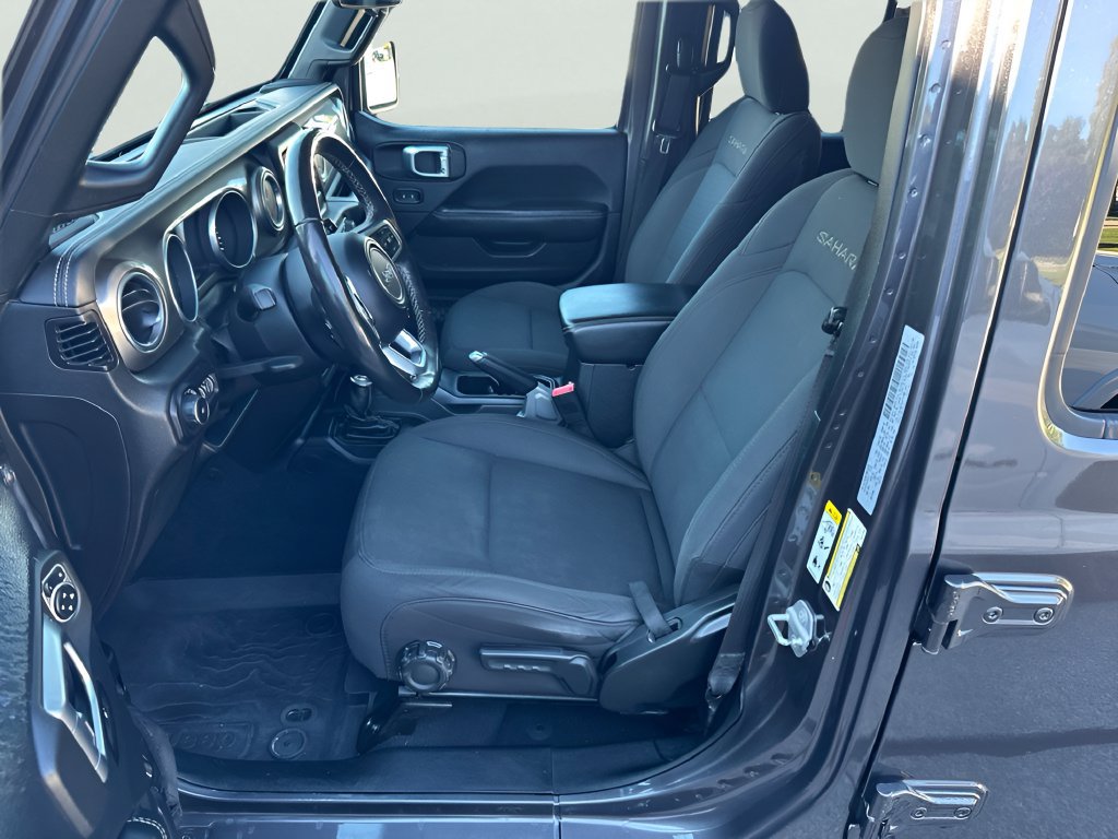 Used 2018 Jeep Wrangler Unlimited Sahara w/ Cold Weather Group AWD/4WD image 12