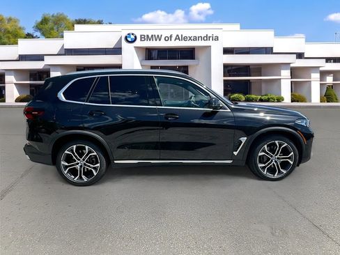 Used 2024 BMW X5 sDrive40i w/ Premium Package RWD image 8