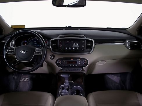 Used 2019 Kia Sorento EX FWD image 24