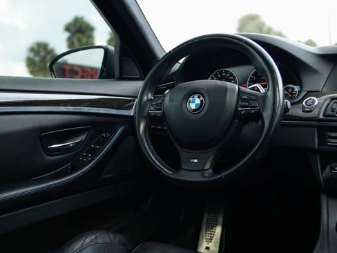 Used 2013 BMW M5 RWD image 35