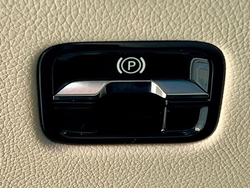 Certified 2026 Mercedes-Benz GLC 300 4MATIC image 29