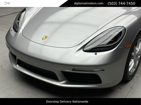 Used 2024 Porsche 718 Cayman w/ Premium Package image 14