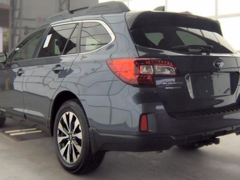 Used 2017 Subaru Outback 3.6R Limited AWD/4WD image 6
